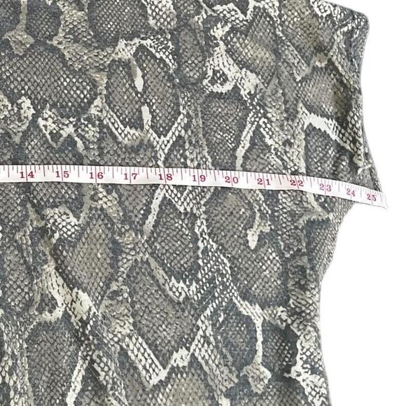 Bombom Women's Short Sleeve Snakeskin Print Shirt Top Blouse V-Neck Size… - Picture 12 of 13